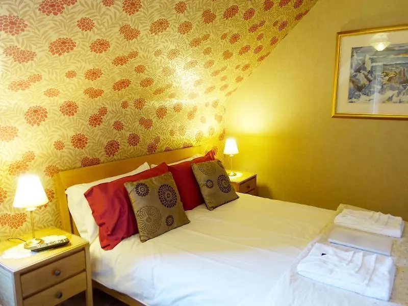 Gladstone House Hotel Edinburgh 4*,